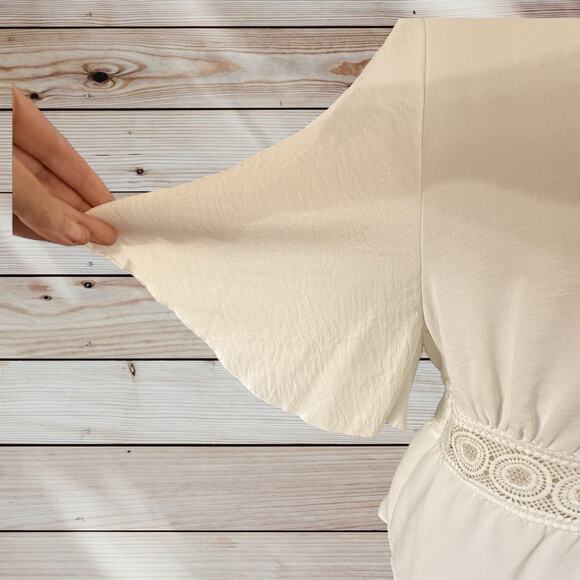 Women's Shein Sz Lg (fits Medium) White Empire Waist Flutter Sleeve Top - Picture 5 of 5